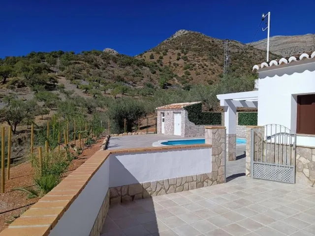 CASA LA FUENTE en ÁLORA — miniatura 33