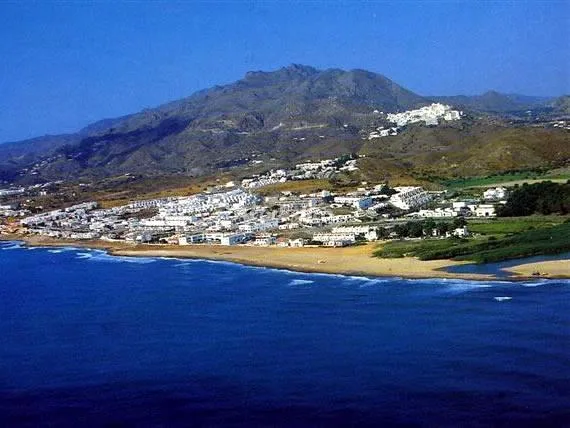 Alojamiento turístico CORTIJO AZAHAR en ARBOLEAS · ALMERÍA