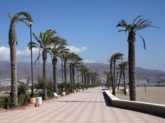 Alojamiento turístico PISO LAS SALINAS 4º J en ROQUETAS DE MAR · ALMERÍA