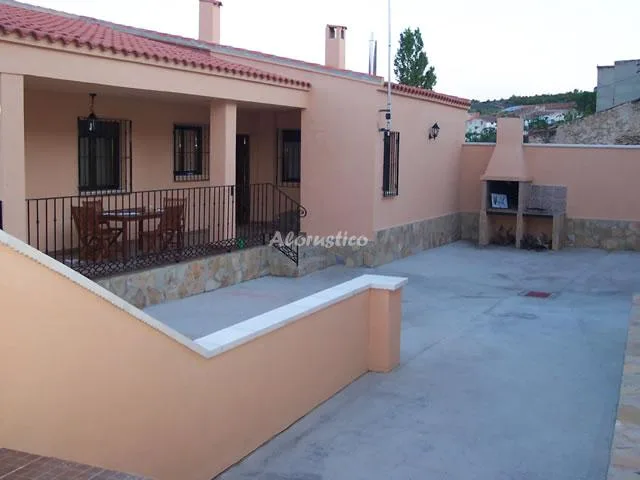Alojamiento turístico CASAS RURALES MONTEMAYOR 1 en CASAS DE LAZARO · ALBACETE