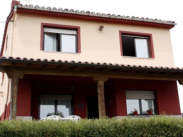 Alojamiento turístico CASA REQUEXU en CABRANES · ASTURIAS