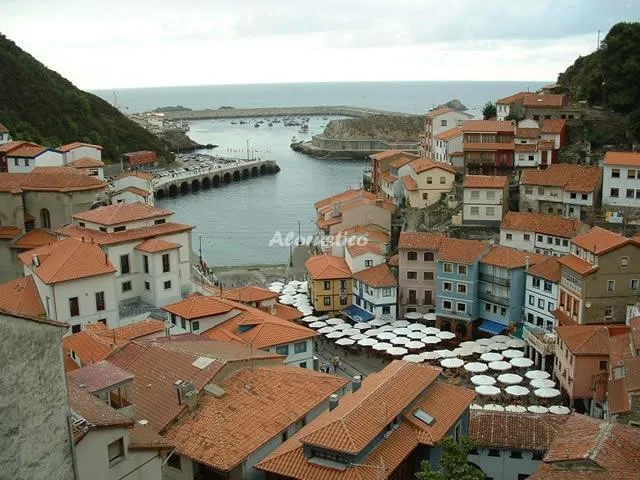 Alojamiento turístico CASA OFELIA--HABITACIÓN ROSA (CAMA 1,35 Y BAÑO PROPIO, FOTOS 15 Y 23) en CUDILLERO · ASTURIAS