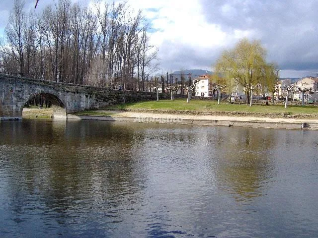 Alojamiento turístico CASA RURAL LOS 2 YUGOS en NAVALUENGA · ÁVILA