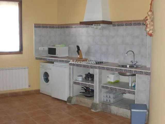 CASA RURAL LA CURVA en NAVARREDONDA DE GREDOS — miniatura 7