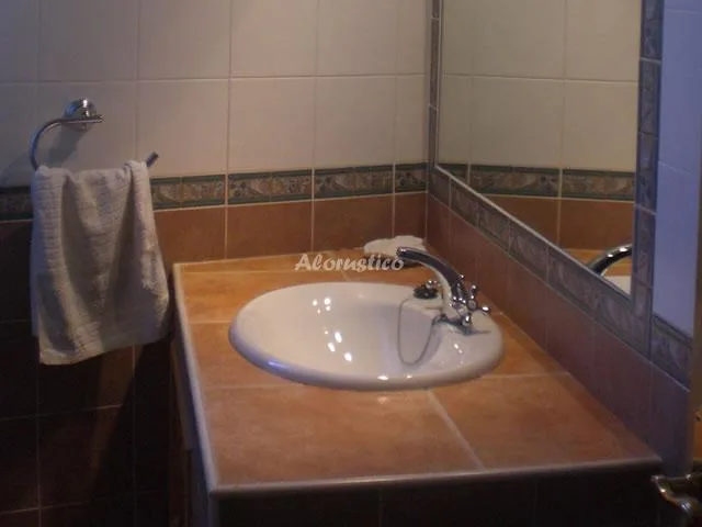 CASA RURAL LA CURVA en NAVARREDONDA DE GREDOS — miniatura 8