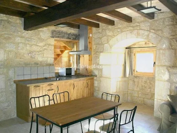 Alojamiento turístico TORRE SAN MARTÍN--APTO CONDE VON REICHARDSPERG en QUINTANA DE VALDIVIELSO · BURGOS