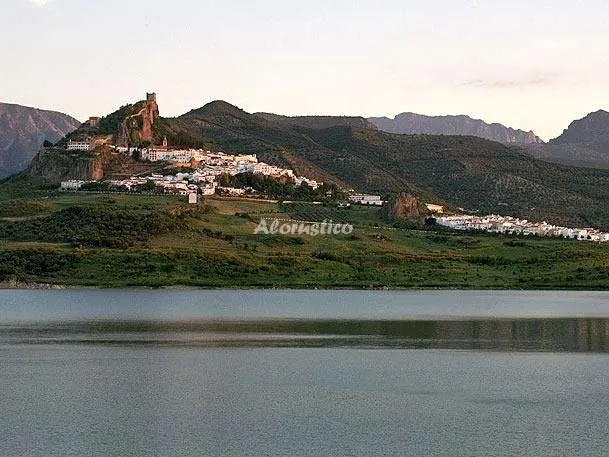 EL CAÑUELO en ZAHARA DE LA SIERRA — miniatura 17