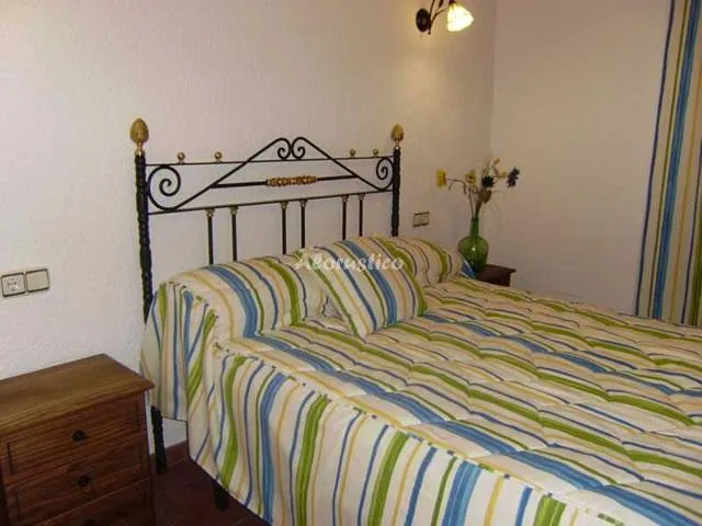 APTO EL CASTILLO (PLANTA ALTA) en ZAHARA DE LA SIERRA — foto 2