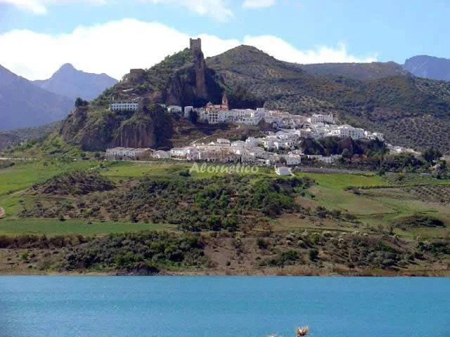 Alojamiento turístico CASA AZAHAR 2 en ZAHARA DE LA SIERRA · CÁDIZ