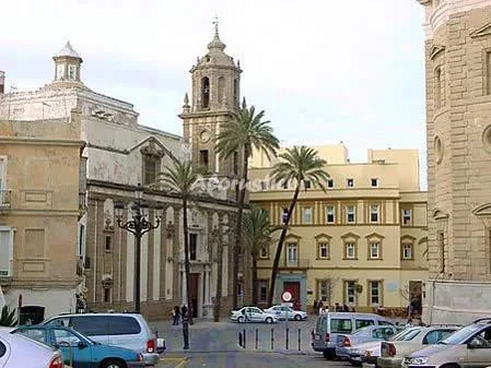 Alojamiento turístico PISO LA VICTORIA en CÁDIZ · CÁDIZ