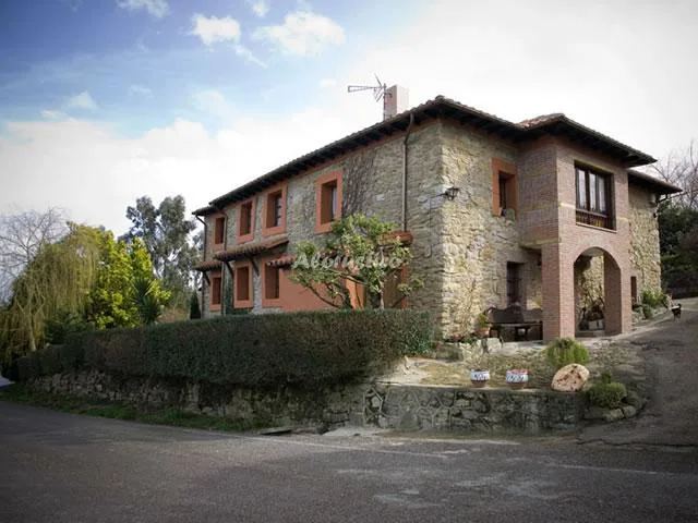 Alojamiento turístico APARTAMENTO LA CUADRA I-DERECHA en CAMIJANES · CANTABRIA
