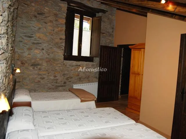 CAL SAMS - HABITACIÓN MATRIMONIO en OLOPTE — foto 2