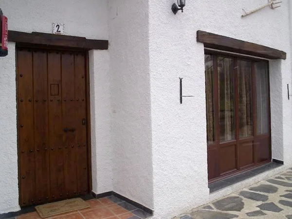 Alojamiento turístico APARTAMENTO NOGAL en BÉRCHULES · GRANADA