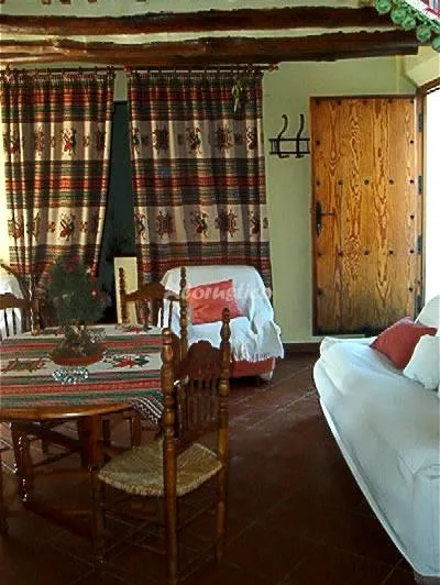 CASA PEDREGOSA en BUBIÓN — foto 3