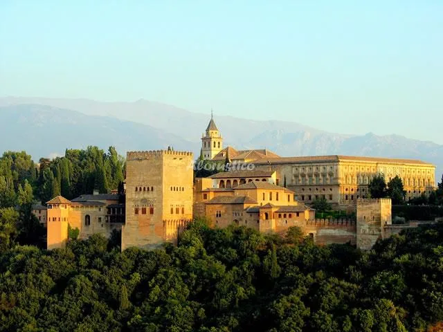 Alojamiento turístico ÁTICO HÍPICA I en GRANADA · GRANADA