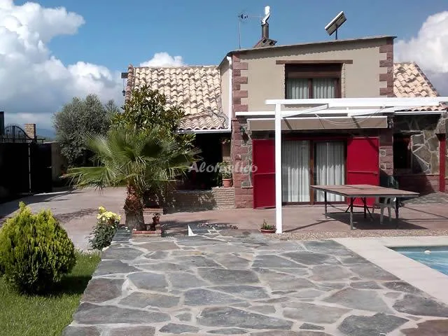 Alojamiento turístico CORTIJO LOS MAGNOLIOS en DURCAL · GRANADA
