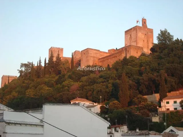 Alojamiento turístico CASA NARCISO en GRANADA · GRANADA