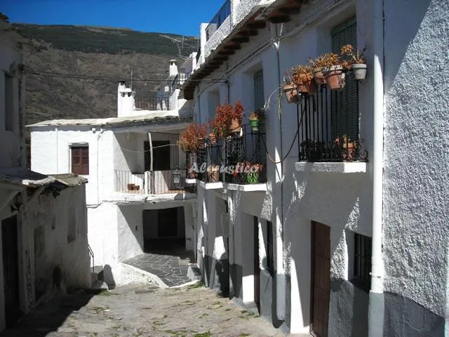 CORTIJO LAS MERGUILLAS en CAPILEIRA — foto 1 de 13
