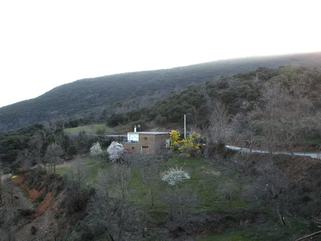 Alojamiento turístico CORTIJO LOS ALACRANES en BUSQUISTAR · GRANADA