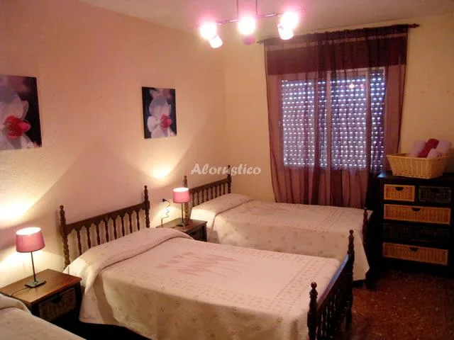 VILLA VIRGINIA en PADUL — foto 2