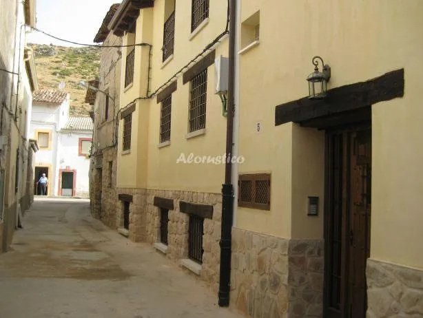 Alojamiento turístico ESENCIAS DE LA ALCARRIA- APTO ESPLIEGO en HUEVA · GUADALAJARA
