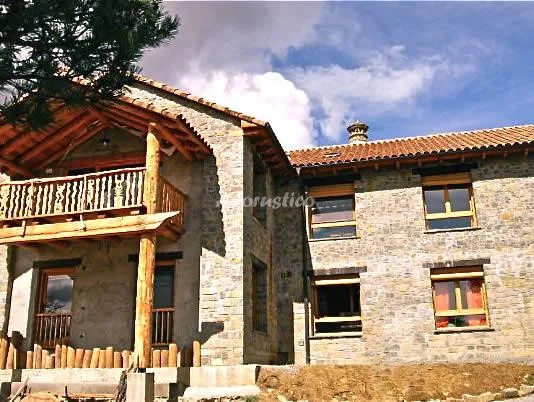 Alojamiento turístico LA CICUARALA 1 - APTO PLANTA BAJA en AÍNSA (GUASO) · HUESCA