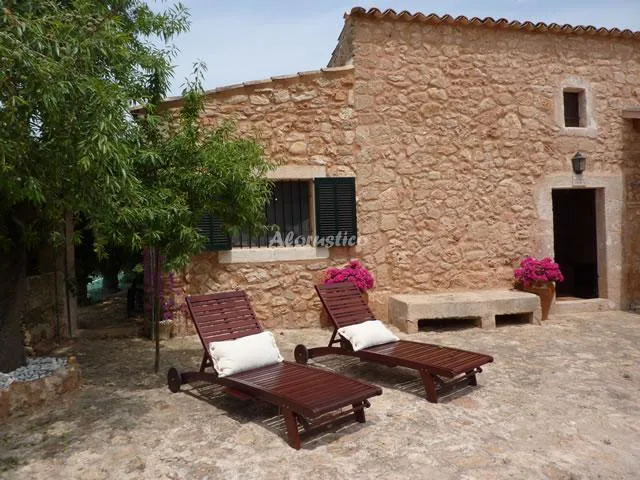 Alojamiento turístico CASA SON LLUIS en PORRERES · ILLES BALEARS