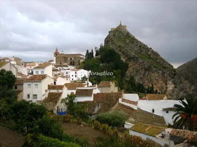 CASA LOS CLAVELES ROJOS en HINOJARES — miniatura 11