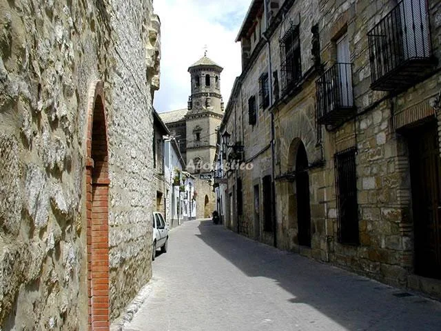 Alojamiento turístico PISO OBISPO NARVAEZ en BAEZA · JAÉN
