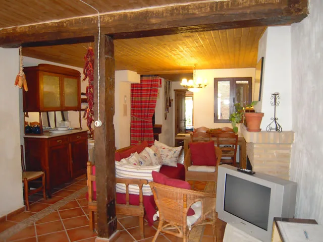 LA CASA DE LA ABUELA CLOTILDE en HORNOS DE SEGURA — miniatura 6
