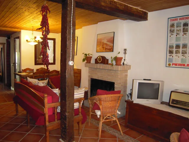 LA CASA DE LA ABUELA CLOTILDE en HORNOS DE SEGURA — miniatura 11