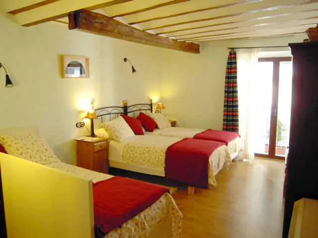 LA CASA DE LA ABUELA CLOTILDE en HORNOS DE SEGURA — miniatura 4