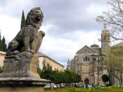 Alojamiento turístico APARTAMENTO RENACIMIENTO en UBEDA · JAÉN