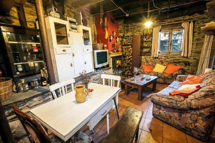CASA AMELIA en ANLLARES DEL SIL — foto 3