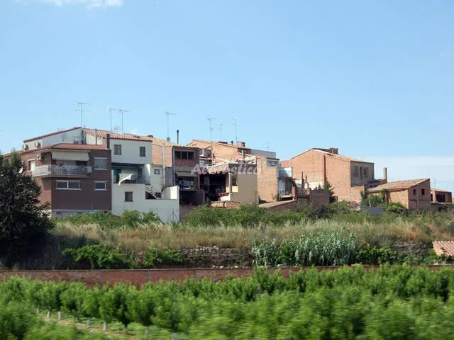 Alojamiento turístico MAS LES FORQUES en SERÓS · LLEIDA