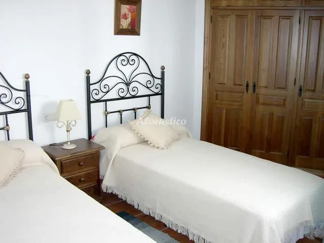 CASA PEDRO en MONTEJAQUE — miniatura 11