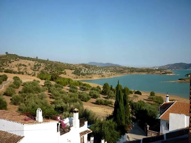 Alojamiento turístico LAS MAYORALAS - CASA DEL EMBALSE en PERIANA · MÁLAGA