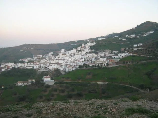 Alojamiento turístico MIRADOR LAS CLARAS en IZNATE · MÁLAGA