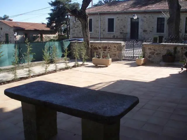 CASA LA LLAVE DE MIRAFLORES en MIRAFLORES DE LA SIERRA — miniatura 9