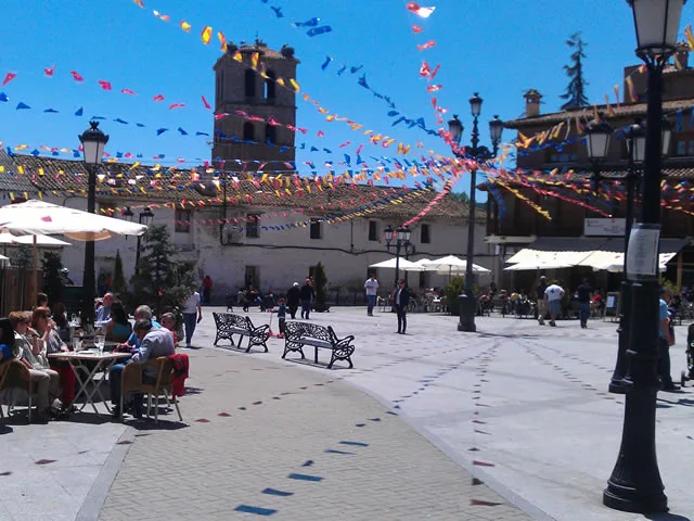 Alojamiento turístico CASA LA PEDRIZA en MANZANARES EL REAL · MADRID