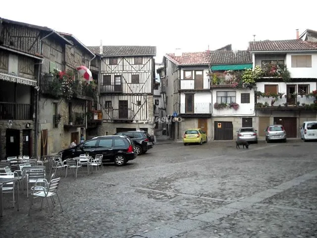 Alojamiento turístico CASA AMPARO en MOGARRAZ · SALAMANCA