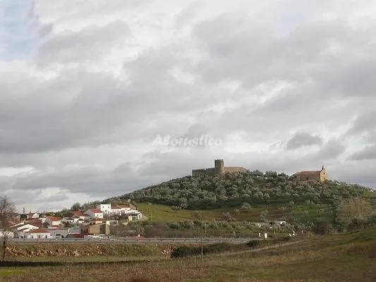 Alojamiento turístico CASA SOLANA DEL CASTILLO en ALANÍS · SEVILLA