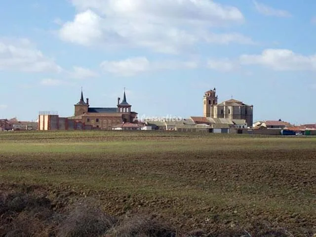 Alojamiento turístico CASA RURAL LA FRESNEDA en MARTÍN MUÑOZ DE LAS POSADAS · SEGOVIA
