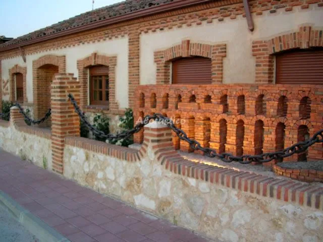 Alojamiento turístico LA CASETA DEL PEGUERO en NAVAS DE ORO · SEGOVIA