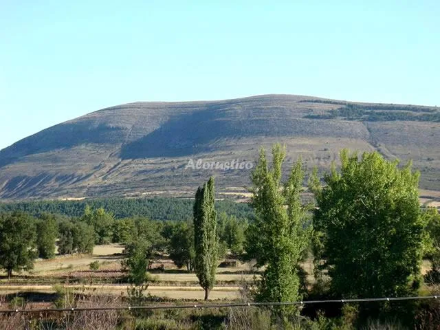 Alojamiento turístico CASA MIRAVALLE en REBOLLAR · SORIA