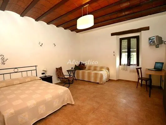 MAS DE SERRA-HABITACIÓN TRIPLE en VILALLONGA DEL CAMP — miniatura 6