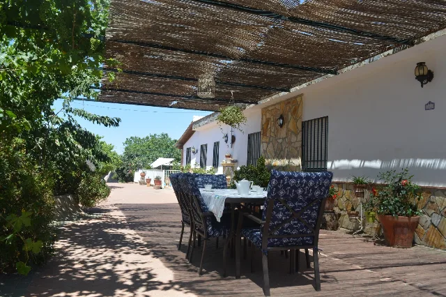 Alojamiento turístico CORTIJO LA ESTAQUILLA en DURCAL, GRANADA